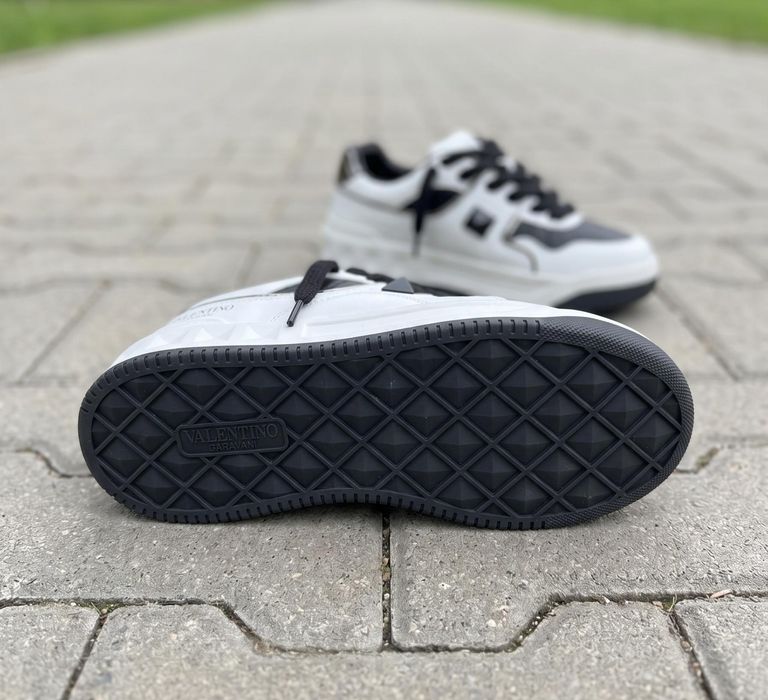 Adidasi Valentino Garavani One Stud - Premium