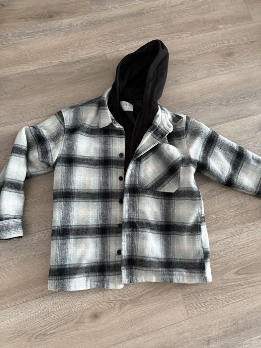 Продам курточки на малтчика ZARA