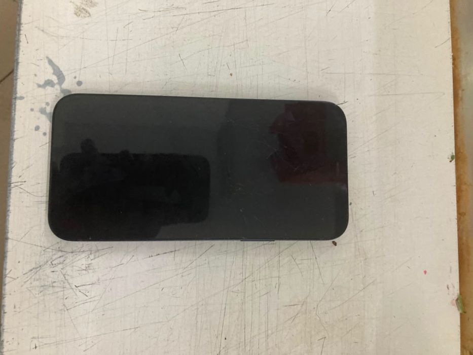 Телефон Iphone 12