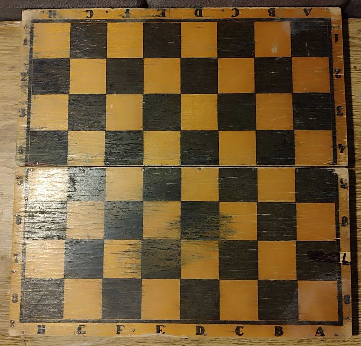 Продам советскую шахматную доску для шахмат и шашек