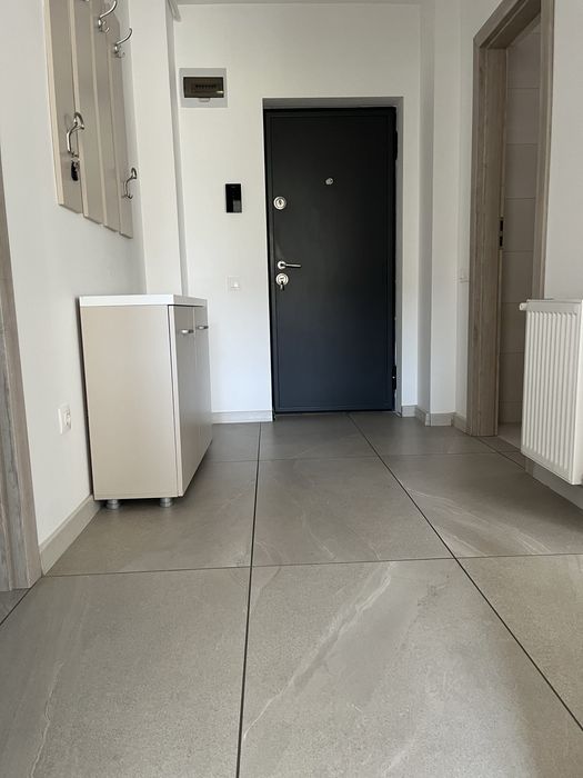Inchiriez apartament 2 camere / bloc nou