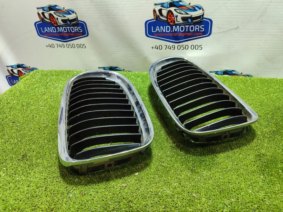 GRILA BARA FATA STANGA / DREAPTA BMW 320D SERIA 3 E90 LCI 2.0 DIESEL 2009 COD OEM 51137201967 / 224059-10 / 51137201968 / 2005-2013
