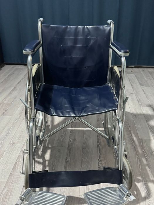 Инвалидня коляска