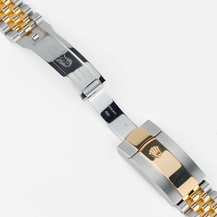 Rolex Sky-Dweller 42mm 336933 Bright Black dial on Jubilee