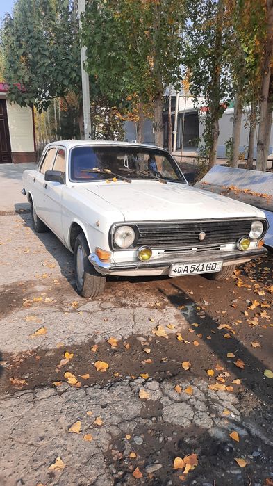 Волга газ 24 сотилади