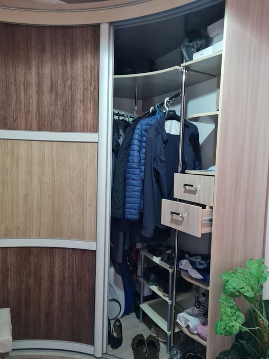 Продается шкаф-купе