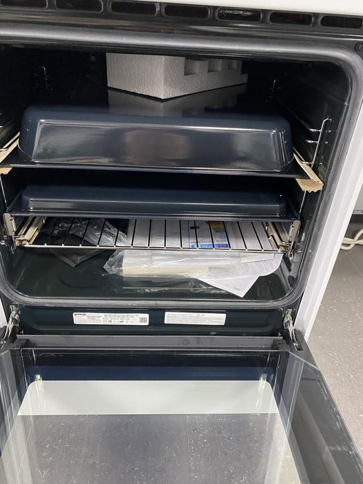 Свободностояща печка Gorenje 70 l GECS5C70WA