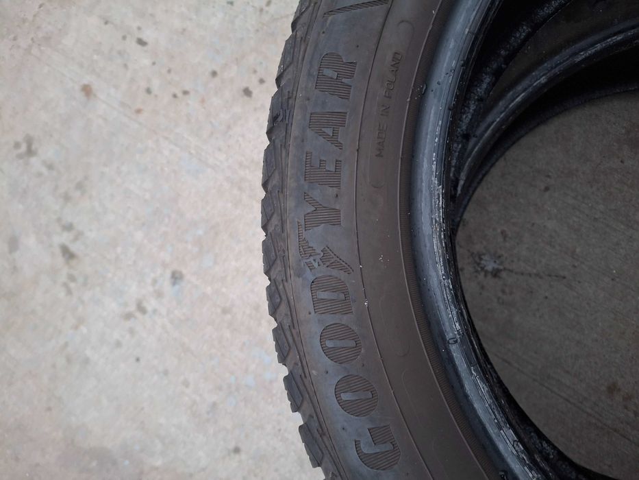 2бр. всесезонни гуми 205/55/17 Goodyear