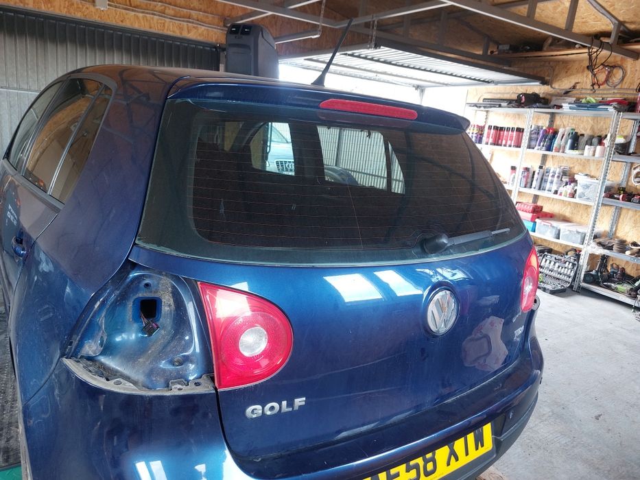 Haion Volkswagen Golf 5 Hatchback model 2004 - 2008 cod culoare LD5Q