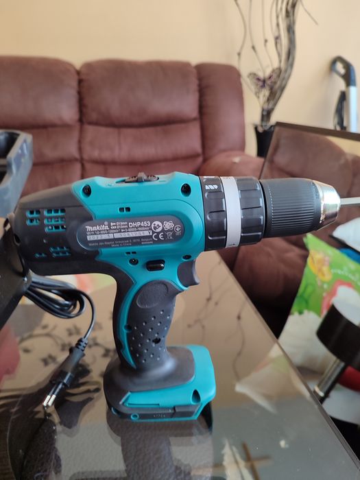 Ударен винтоверт Makita и зарядно устройство Акумулаторен ъглошлайф Pa