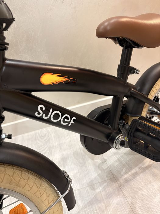 Чисто ново колело 12 цола Sjoef Амстердамско производство