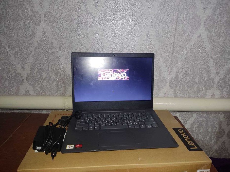 Ноутбук Lenovo V-14