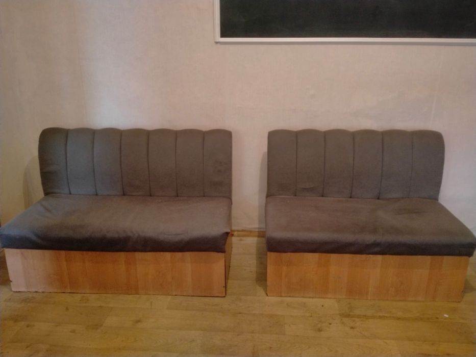 Продам стол + диван