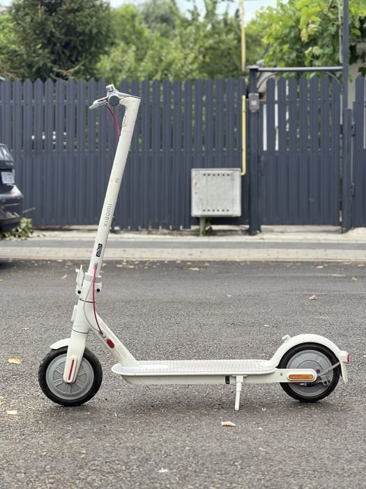 Trotinetă electrică Xiaomi pro albă perlat două motoare