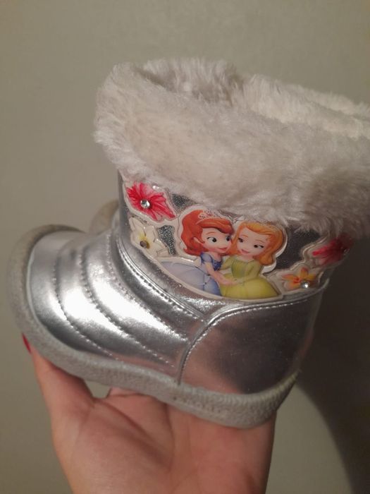 Продам детские сапоги