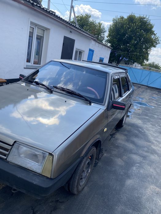 Продам машину Ваз 21099 . Год выпуска 2000