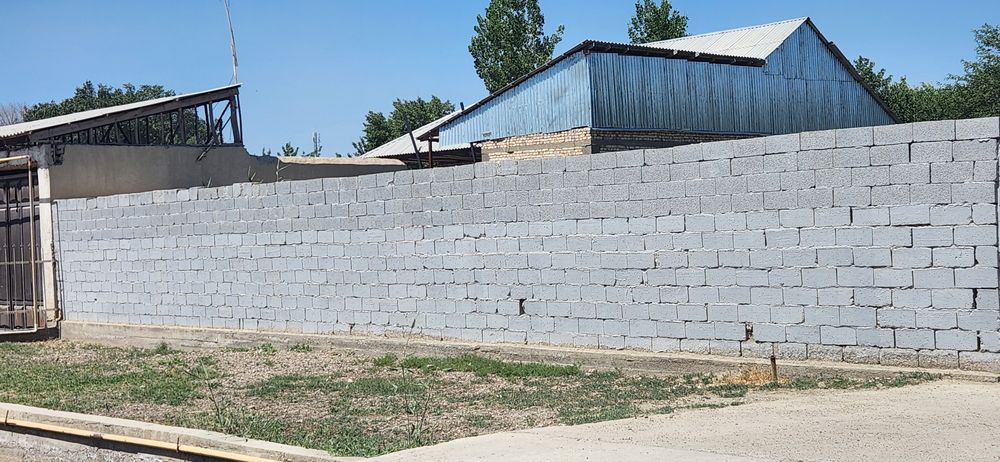 м 37 йул ёнида 13 сотих турар жой сотилади запчаст бозор бораверишда