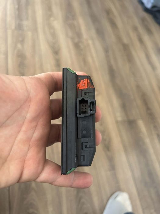 Сензор за дъжд, свален от Renault Laguna 2 преди фейслифта