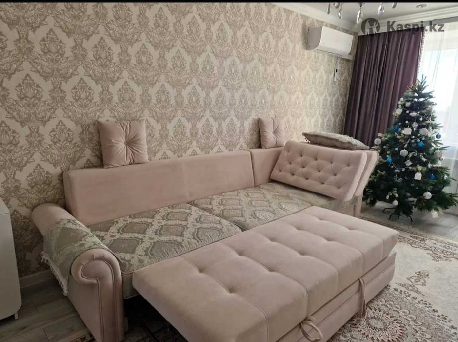 Продам диван для гостиной