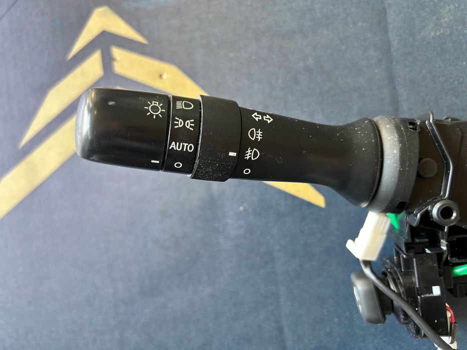 Airbag завеси и лосчета мигачи/фарове за TOYOTA AVENSIS T27