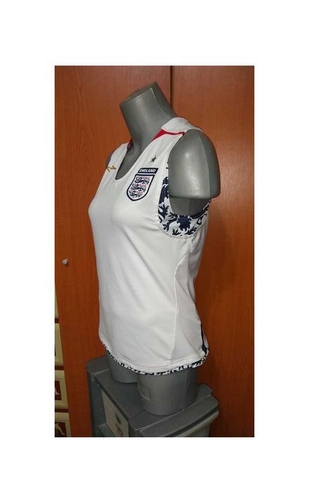 Bluza/ Tricou Umbro England alb/bleomarin fara maneci, tematica UK, M