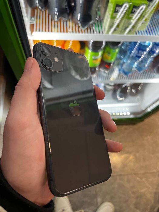 продам айфон 11