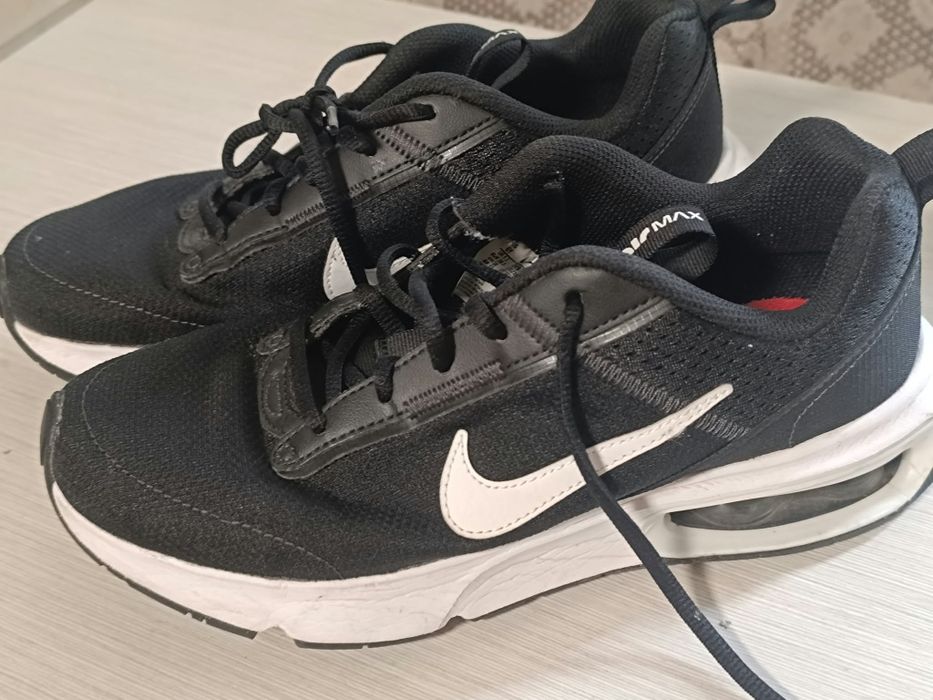 Adidași de firmă în condiții bune.