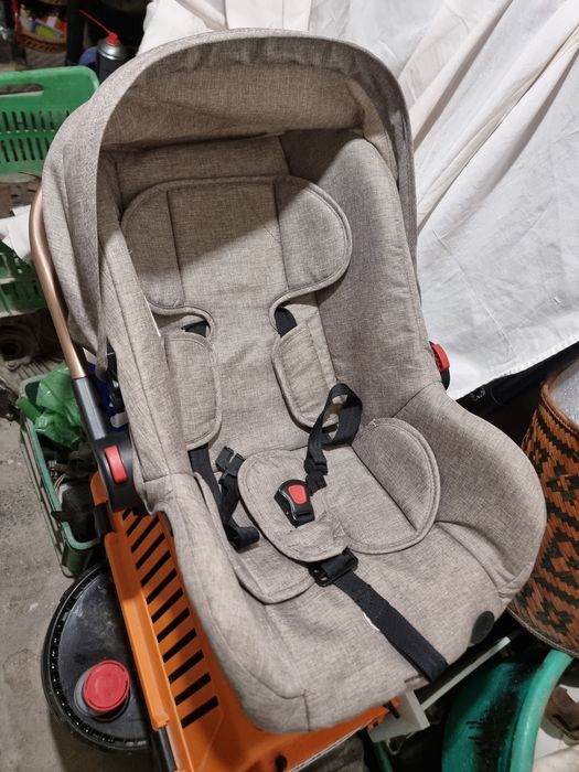 Столче за кола ново