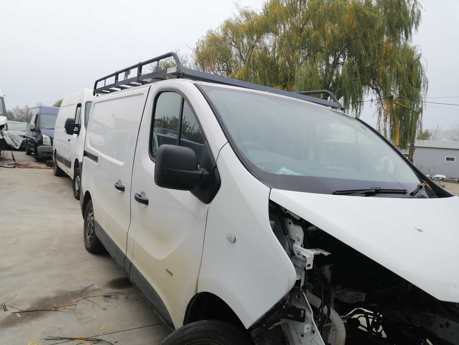 Dezmembram Opel Vivaro  motor 1.6