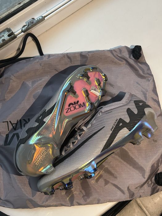 футбольные бутсы оригинал 100%