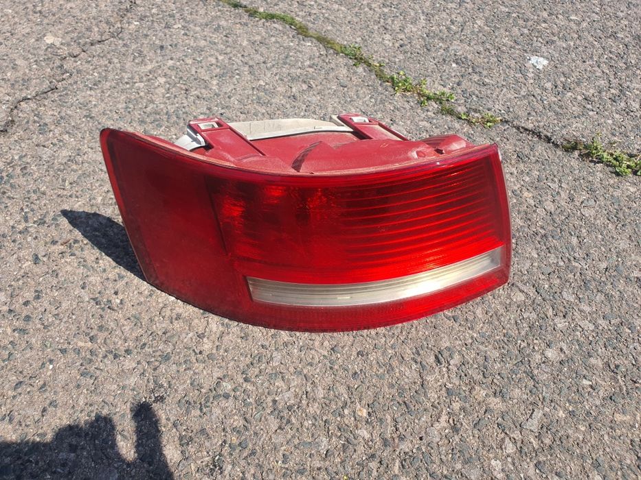 Lampa spate stanga