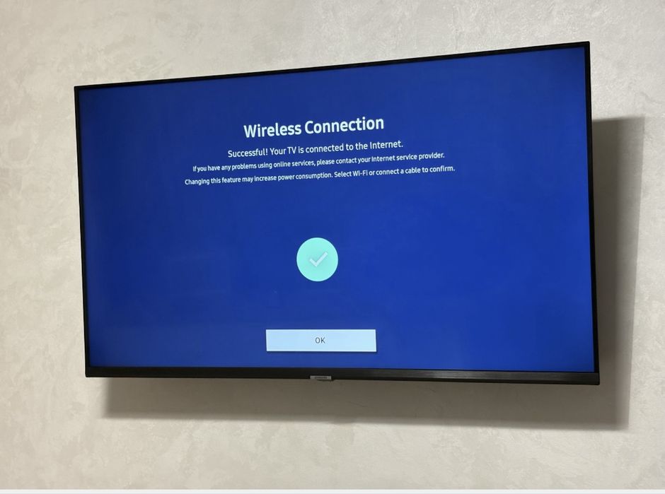 Televizor Smart Samsung 43U8072H Crystal UHD, 108 cm, 4K, Clasa F, Negru