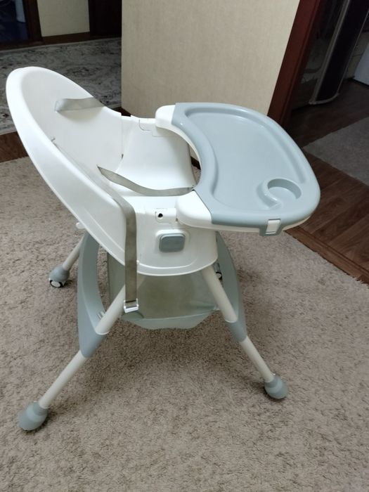 Детский столик для кормления