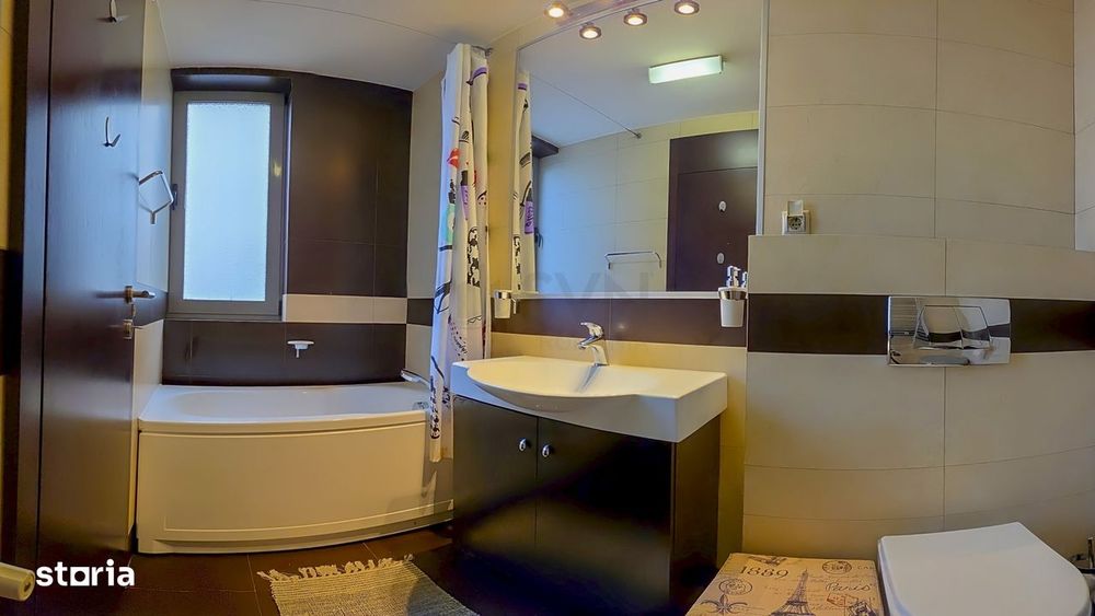Apartament 5 camere cu gradina privata