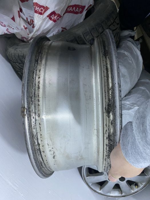 Продам диски на Камри