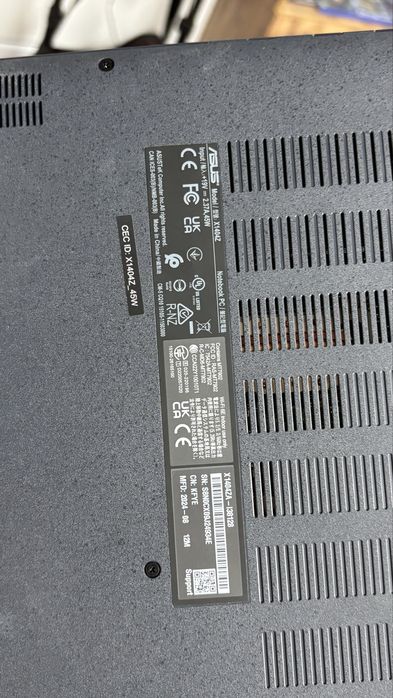 Офисный ноутбук Asus VivoBook