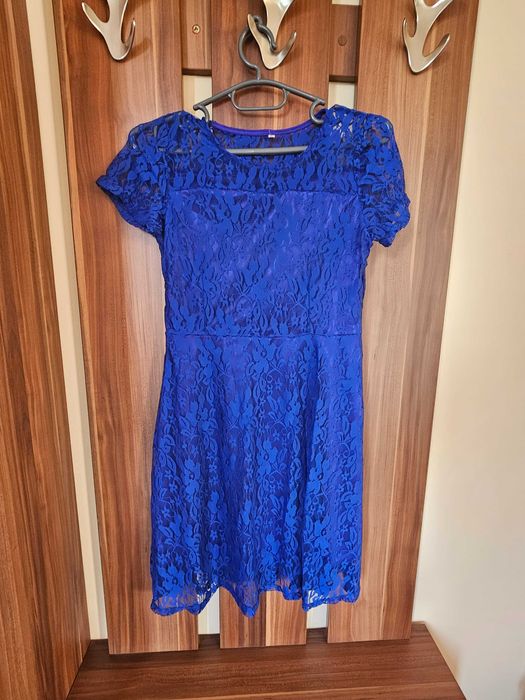 Рокля цвят турско синьо