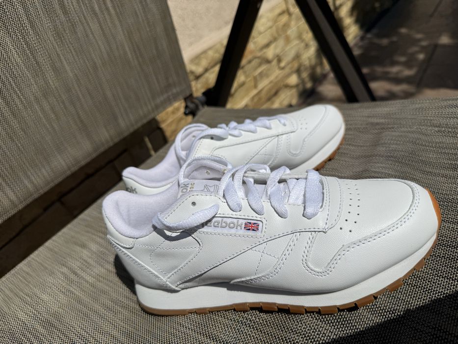Adidaşi Reebok classic 35 22cm.