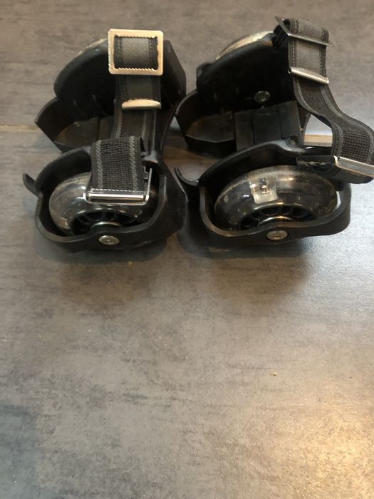 Мигащи ролкови кънки