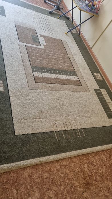 Продам  ковёр  и дорожку