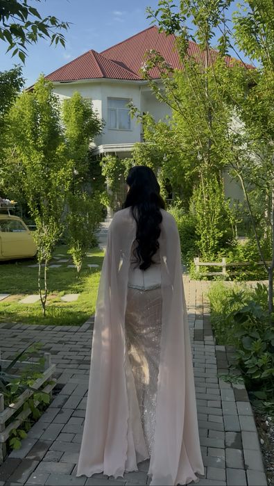 Вечерное платье