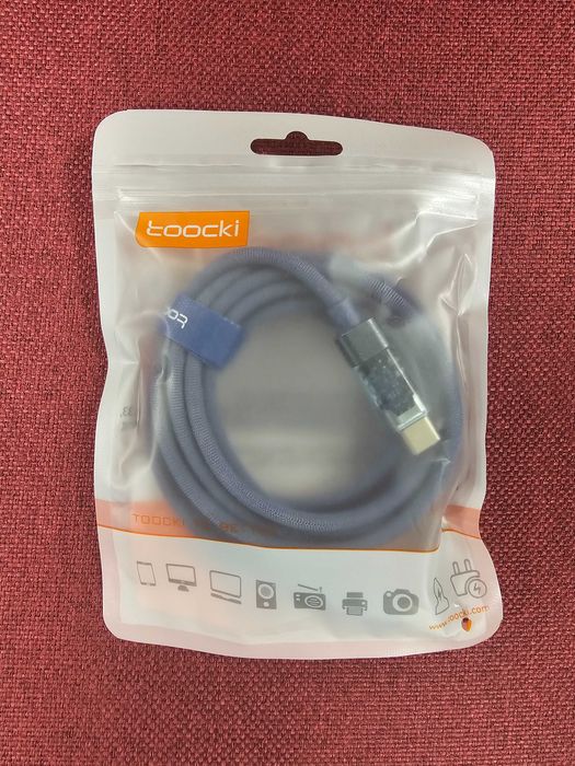 Cablu 100W afișaj digital USB-C/USB-C 2m.