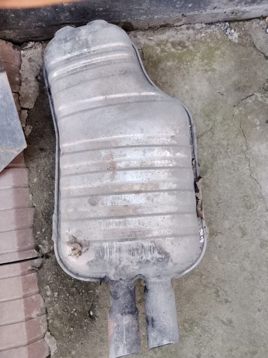 Запчасть на BMW продам