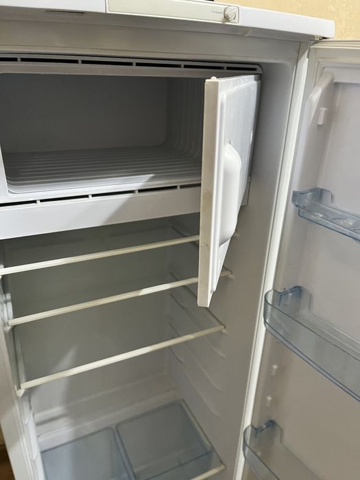 Холодильник “бирюса” с морозильной камерой