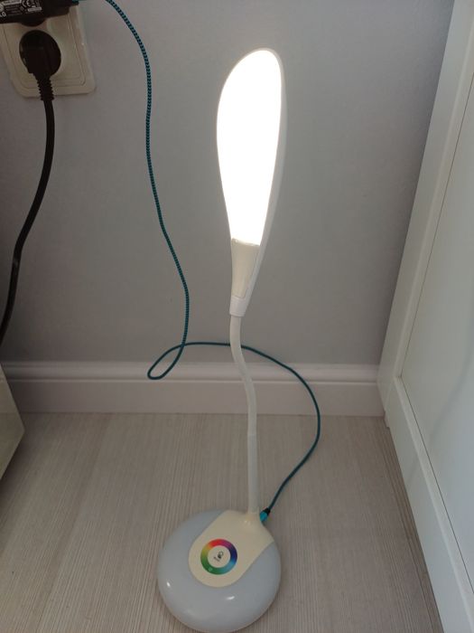 Lampa led  pt citit cu 3 trepte de lumina