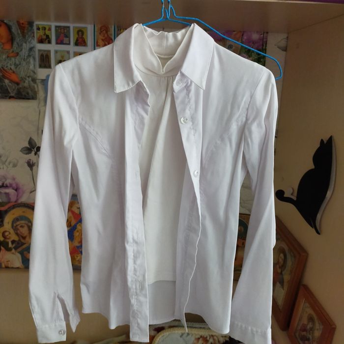 Срочно Продам Школьные блузки и формы