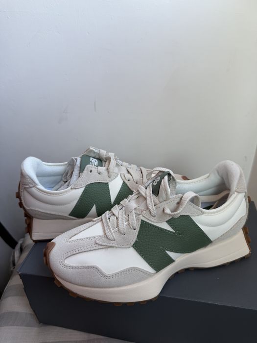 New Balance 327 alb cu logo N verde piele 100% marimea 40.5 noi originali