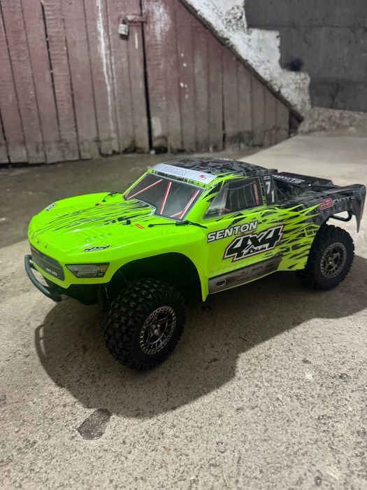 Rc Brushless Arrma Senton aproape noua