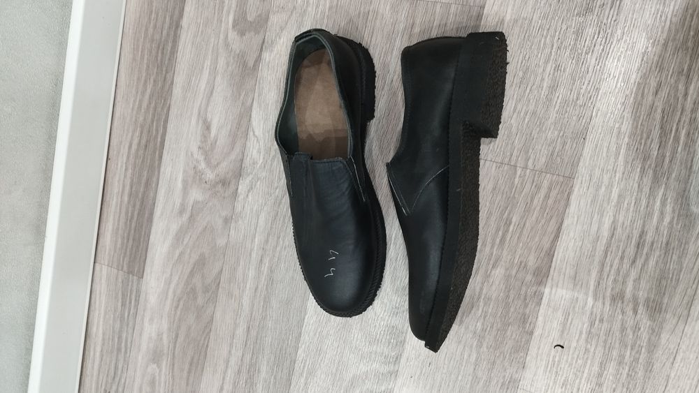 Срочно продам туфли