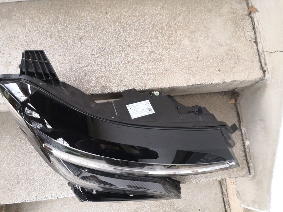 Фар Renault Megane E-Tech FULL LED десен/ Фар Рено Меган Оригинален